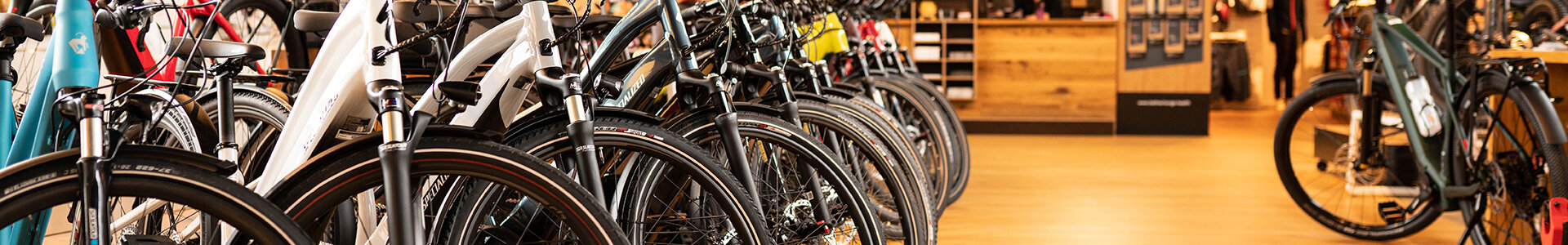 Willkommen zum 3D-Rundgang durch die Velothek!